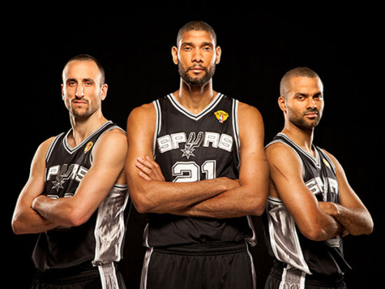 底角空位随 底角空位随